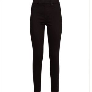 Black Mid Rise Jean Jegging Size 4 (W26, L30)